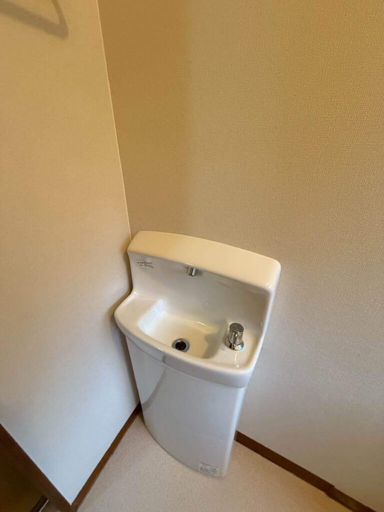 トイレ手洗い器取付