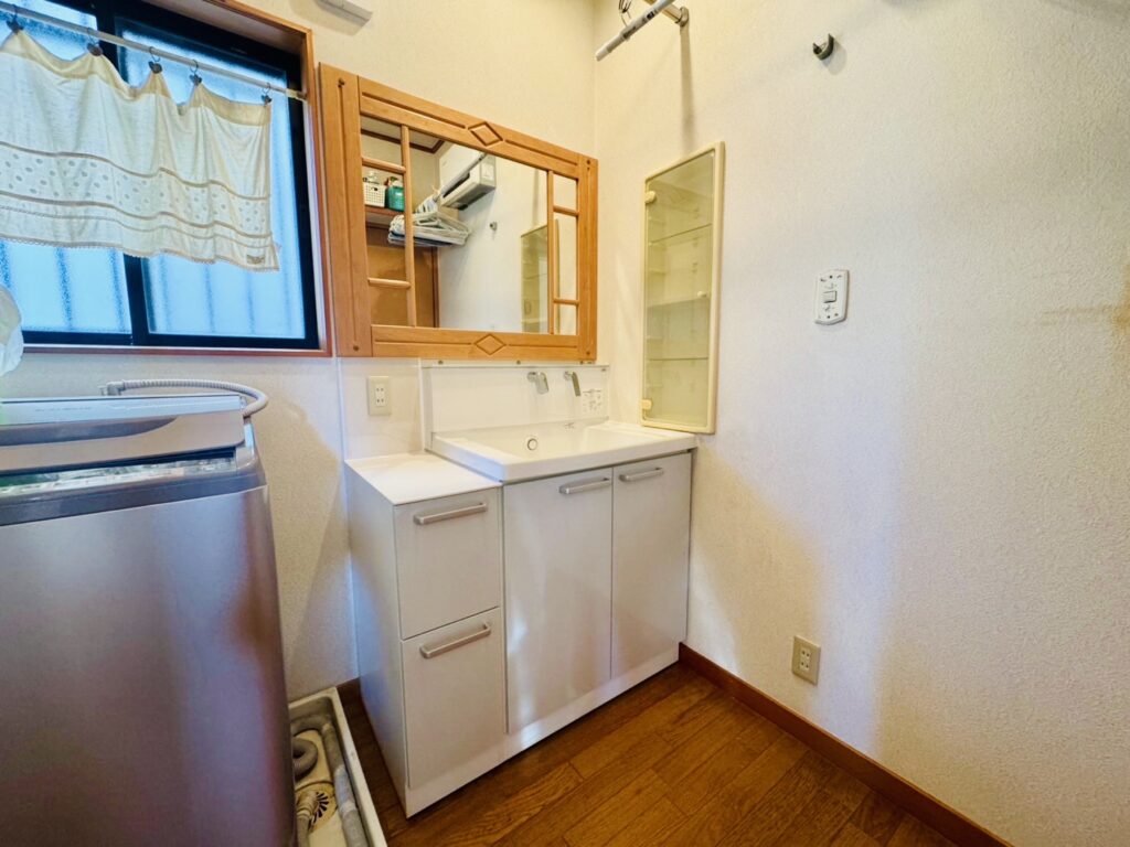 爽やかなパナシェアアクアが決め手の洗面台リフォーム